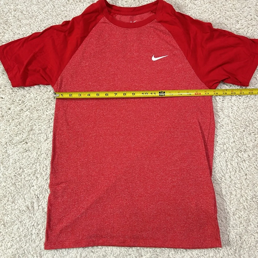 NIKE S men’s red t shirt with single white swoosh in EUC